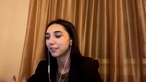 Snapshot of lilihalvorsen chatting on 09/22/25, 10:12 Lina online show from 09/22/25, 10:12