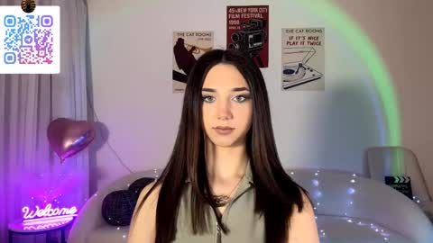 Lina online show from 04/29/26, 10:49