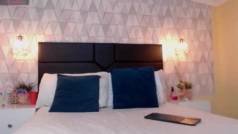 LilyJensen online show from 09/12/25, 07:47