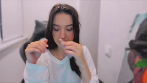 Snapshot of lililaluna chatting on 01/14/25, 03:36 ... online show from 01/14/25, 03:36