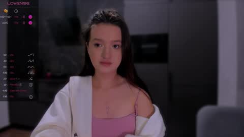 Snapshot of lililaluna chatting on 09/12/25, 09:15 ... online show from 09/12/25, 09:15