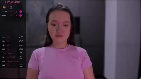 Snapshot of lililaluna chatting on 10/17/25, 05:37 ... online show from 10/17/25, 05:37