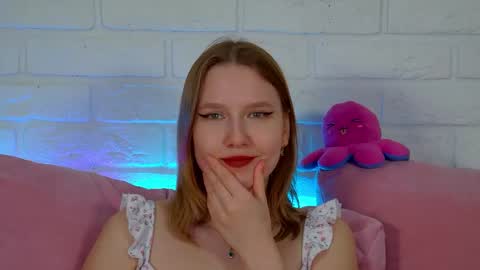 LiliLinn online show from 04/25/26, 01:41