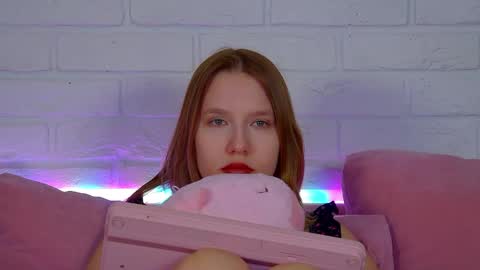 LiliLinn online show from 04/28/26, 05:45