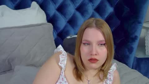 LiliLinn online show from 05/05/26, 05:04