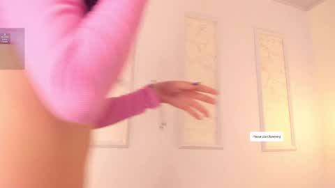 Snapshot of lilily_lv chatting on 09/11/25, 12:16 Lilly online show from 09/11/25, 12:16