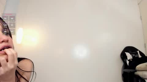 Snapshot of lilily_lv chatting on 09/27/25, 12:26 Lilly online show from 09/27/25, 12:26