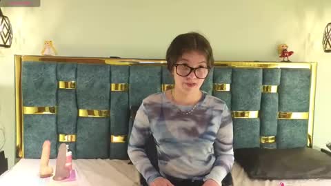 Snapshot of lilimini032 chatting on 02/25/25, 01:30 lilimini online show from 02/25/25, 01:30