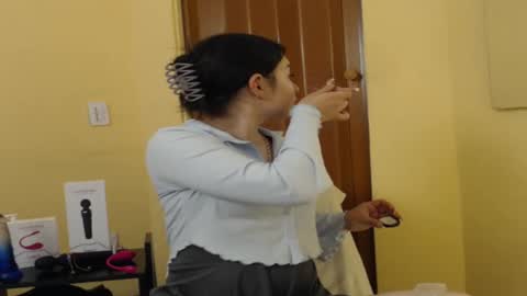 Snapshot of lilimini032 chatting on 10/08/25, 07:44 lilimini online show from 10/08/25, 07:44