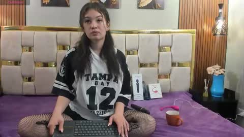 lilimini online show from 05/11/26, 08:50