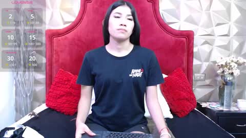 Lilia online show from 11/27/25, 12:07