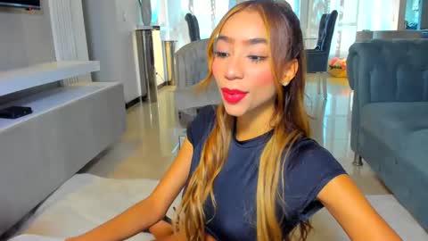 Snapshot of lilipinkette chatting on 03/29/26, 10:32 Lili online show from 03/29/26, 10:32