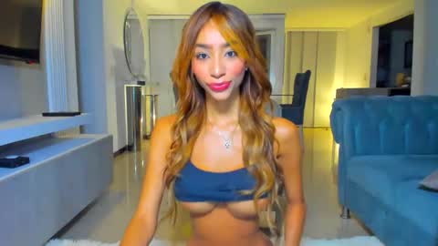 Snapshot of lilipinkette chatting on 05/02/26, 11:54 Lili online show from 05/02/26, 11:54