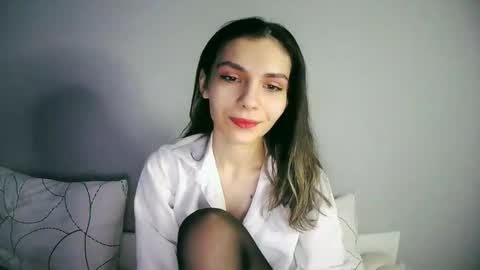 Snapshot of lilirose_x chatting on 01/17/25, 04:26 lilirose online show from 01/17/25, 04:26