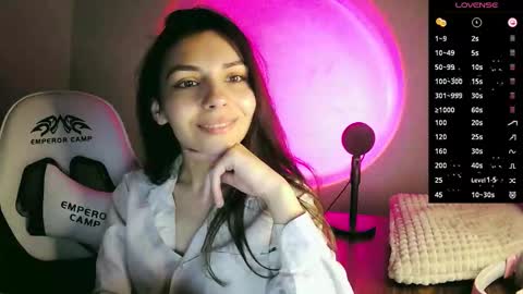 Snapshot of lilirose_x chatting on 09/10/25, 02:28 lilirose online show from 09/10/25, 02:28