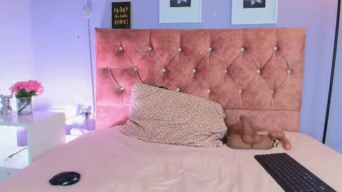 lilirousee online show from 05/29/26, 07:56