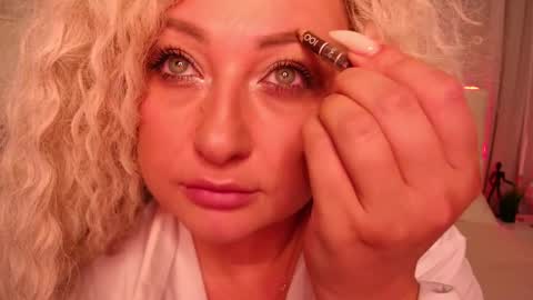 Lilit online show from 09/30/25, 05:18