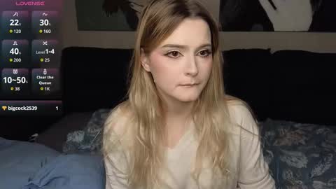 Luna online show from 11/15/25, 12:30