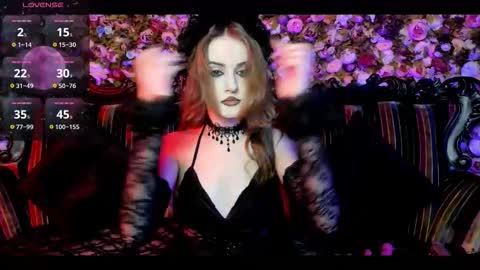 lilit_el_ online show from 11/20/25, 07:30