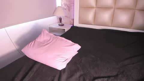 Snapshot of lilit_jade chatting on 01/22/25, 07:03 Lilit online show from 01/22/25, 07:03