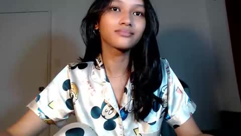 Snapshot of lilit_sensual chatting on 01/11/26, 10:53 Chloe online show from 01/11/26, 10:53