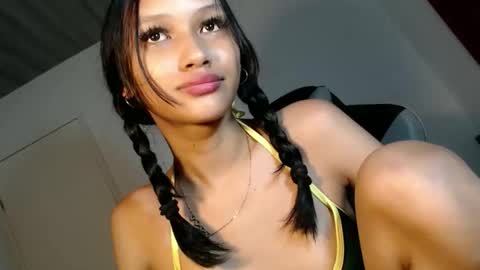 Snapshot of lilit_sensual chatting on 02/18/26, 07:04 Chloe online show from 02/18/26, 07:04