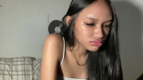 Snapshot of lilit_sensual chatting on 06/19/26, 03:33 Chloe online show from 06/19/26, 03:33