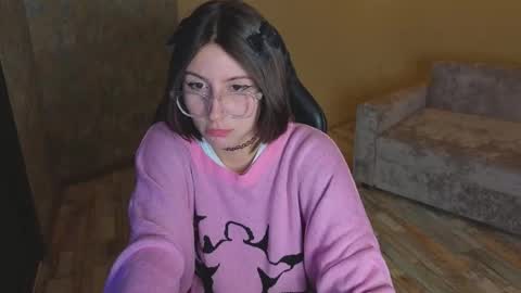 Lilit online show from 12/16/25, 03:22