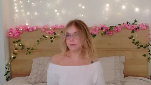 Lilith Bonheur online show from 09/30/25, 12:26