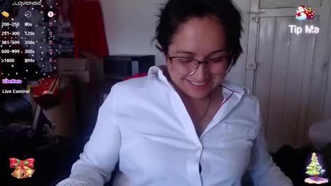 Laura lopez online show from 12/11/24, 02:33