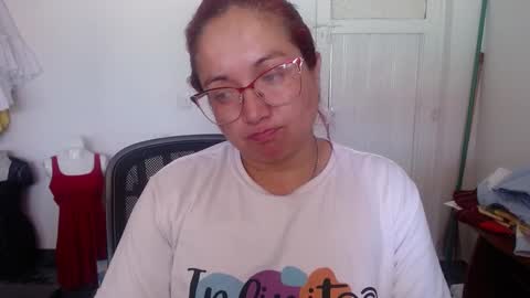 Laura lopez online show from 01/18/25, 04:10