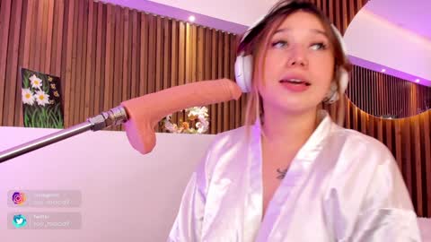 Lilith Gray online show from 12/21/24, 09:55