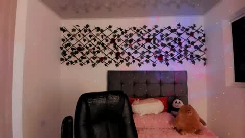 lilith_miller21 online show from 12/20/25, 06:59