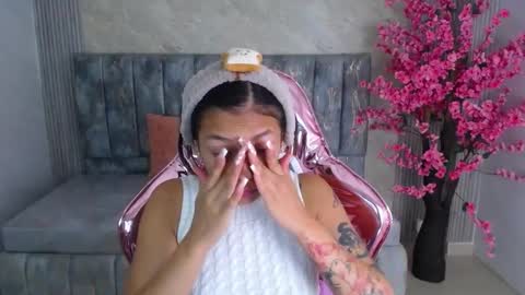 Snapshot of lilith_petit_sub chatting on 01/22/25, 12:49 Lilith  online show from 01/22/25, 12:49
