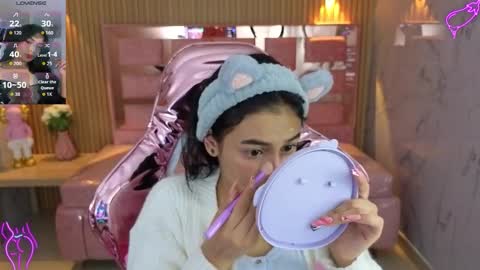 Snapshot of lilith_petit_sub chatting on 10/11/25, 04:22 Lilith  online show from 10/11/25, 04:22