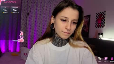 lilith_poison online show from 10/12/25, 06:07