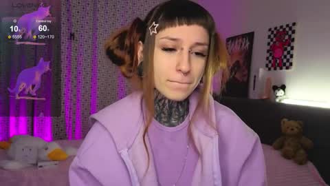 lilith_poison online show from 11/08/25, 07:01