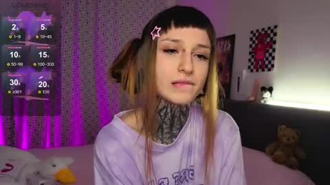 lilith_poison online show from 11/15/25, 06:15