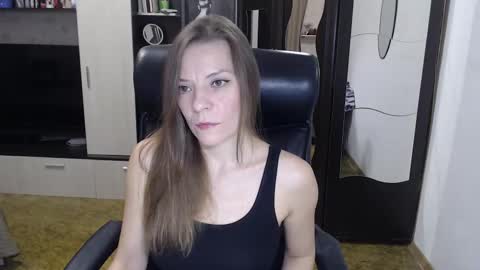 lilith small21 online show from 11/25/25, 09:20