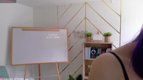 LILITH 200 LIKES   Thursday Clown Costume M online show from 10/17/25, 05:26