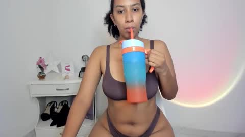 Alejandra  online show from 04/21/26, 05:14