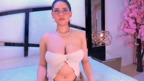    online show from 09/23/25, 01:25