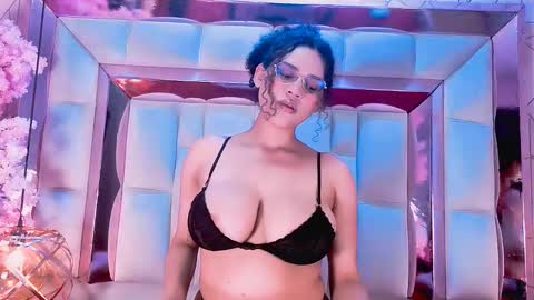 Snapshot of lilithadams11 chatting on 01/12/26, 09:42 online show from 01/12/26, 09:42