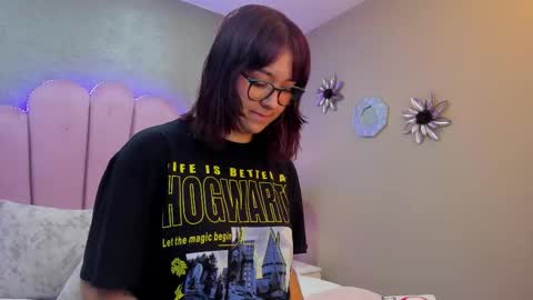 Snapshot of lilithbluum chatting on 03/18/26, 11:35 LilithBluum online show from 03/18/26, 11:35