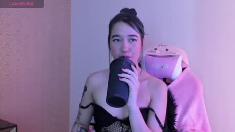 Lilith online show from 02/04/25, 02:17