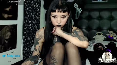 Snapshot of lilithmoon666 chatting on 01/22/25, 12:16 online show from 01/22/25, 12:16