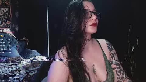 Snapshot of lilithmystic01 chatting on 04/20/26, 02:09 lilithmystic01 online show from 04/20/26, 02:09