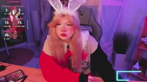 LilithNelson online show from 11/19/25, 11:49