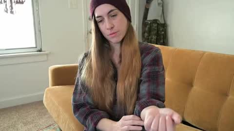 Snapshot of lilithoftrees chatting on 11/24/25, 04:40 L online show from 11/24/25, 04:40