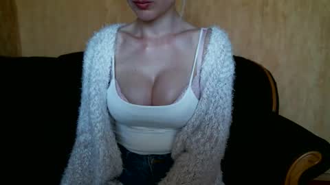 Snapshot of lilithris chatting on 05/14/26, 04:14 Lenkaa777 online show from 05/14/26, 04:14